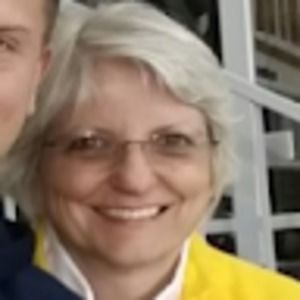 Meet your Posher, Lorri